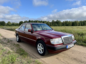 MERCEDES-BENZ E 200 D (1 фото из 8)