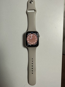 Apple watch Series 8 45 mm (1 foto / 5)