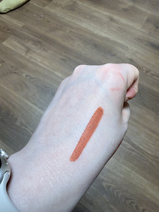 Nars matt kauapüsiv huulepulk (3 foto / 3)
