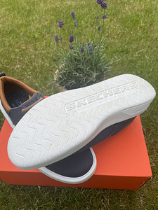 Skechers nr . 42 (2 foto / 2)