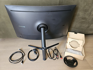 Mängumonitor 144Hz 32" Samsung C32HG70 (5 foto / 10)