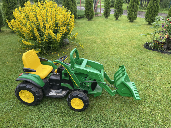 Laste akutraktor Peg Perego John Deere esilaaduriga