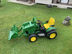 Laste akutraktor Peg Perego John Deere esilaaduriga (3 foto / 4)