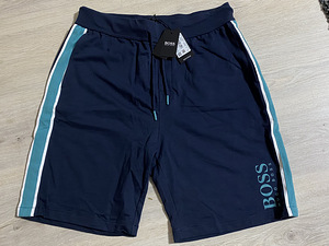 Hugo Boss s. L (2 foto / 4)
