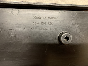 VW Jetta numbrimärgi kaitsekate (3 foto / 4)