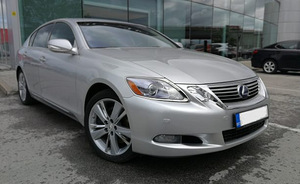 Аренда авто в Таллинне - Lexus GS450h (3 фото из 5)