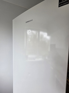 Холодильник Samsung (6 фото из 6)