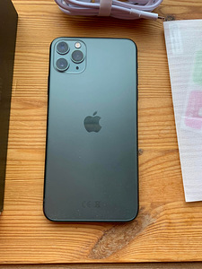 iPhone 11 Pro Макс 64 ГБ (2 фото из 9)