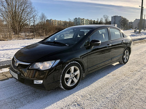 Аренда автомобиля BoltFood/WOLT Honda Civic
