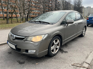 Autorent BOLT UBER BOLTFood WOLT (5 foto / 6)
