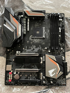 GIGABYTE X470 Aorus Ultra Gaming (AM4) (2 foto / 2)