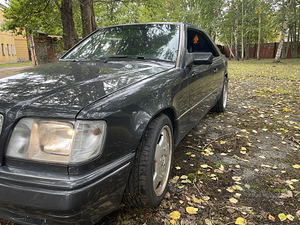 M: Mercedes-Benz 320CE 1993 (10 foto / 10)