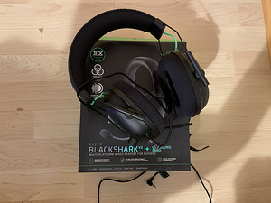 Razer Blackshark V2 (5 фото из 5)