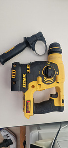 Akuperfo DeWalt DCH253 DEFEKTNE (1 foto / 4)