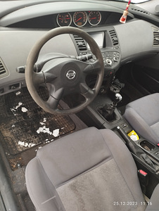 M/V Nissan Primera (2 foto / 7)