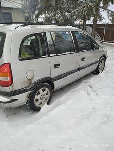 M/V Opel Zafira (4 foto / 6)