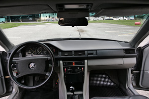 Mercedes benz W124 coupe (9 foto / 11)