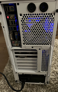 Lauaarvuti - i5 / 10GB RAM / 120GB SSD (1 foto / 2)