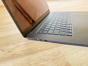 MacBook Air M3 2024 15" 512GB laptop, sülearvuti (2 foto / 5)