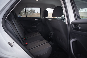 Volkswagen T-Roc 4x4 TDI Reg. makstud (12 foto / 15)