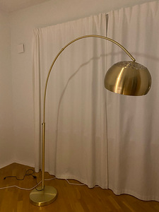 Kuldne põrandalamp Zuiver Bow 2 tk, 75 eur/tk (1 foto / 3)