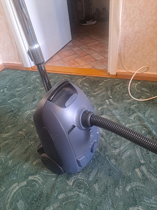 Electrolux EB31C1DB Clean 300 пылесос (3 фото из 3)