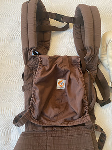 Ergobaby kõhukott + beebisisu (2 foto / 4)