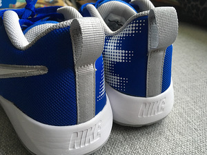 Nike spordijalatsid, s37,5. Uued. (7 foto / 7)