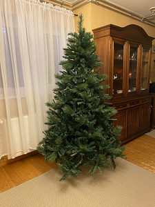 Kunstkuusk, 210 cm (1 foto / 2)