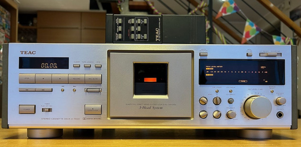 TEAC V-7000 Stereo Cassette Deck