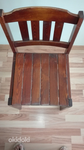 Kaks puidust tooli (foto #3)