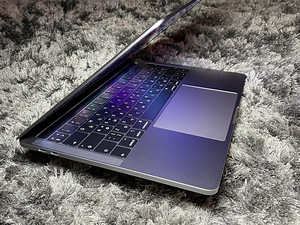Apple MacBook Pro 13" 256GB (Late 2019) (3 foto / 7)