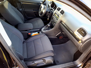 Volkswagen Golf 2.0 103kw 2010 Webasto (8 foto / 15)