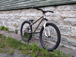 26" Dirt jumper MTB (10 foto / 10)