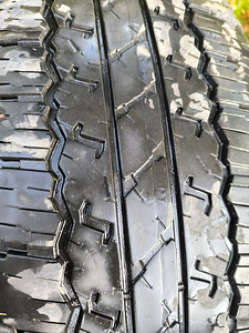 265/65 R 17 SUVEREHV BRIDGESTONE (1 foto / 7)