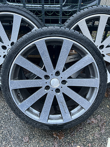 R20 5x114,3 + 275/30 R20 Venerdi (2 foto / 3)