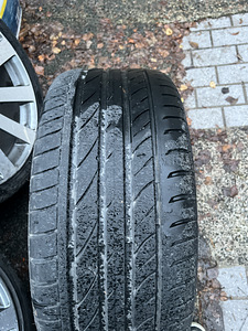 R20 5x114,3 + 275/30 R20 Venerdi (3 foto / 3)