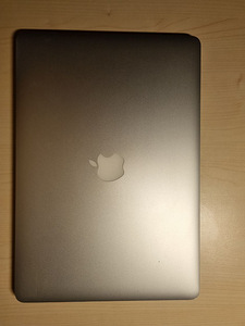 Macbook Pro (Retina, 15-Inch, Mid 2015) (4 foto / 10)