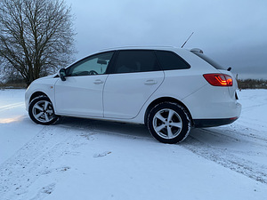 Seat Ibiza (5 foto / 10)