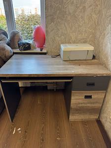 Стол (1 фото из 1)
