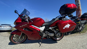 Продам Honda VFR800 (1 фото из 10)