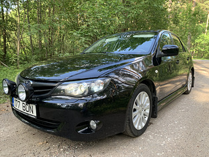 Subaru Impreza 4x4 (4 foto / 12)