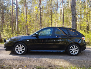 Subaru Impreza 4x4 (8 foto / 12)