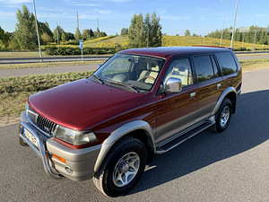 Митсубиси Паджеро Спорт V6 (3 фото из 14)