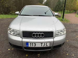 Audi A4 2.5 132kw Quattro 6k мануал (2 фото из 13)