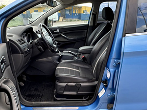Ford Kuga 4x4 (7 foto / 9)
