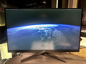 Монитор LG UltraGear 31,5" (2 фото из 6)