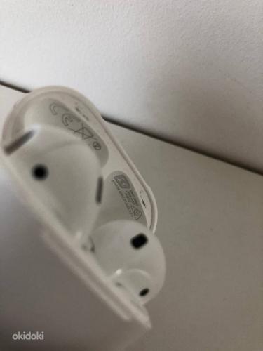 AirPods 2 (фото #3)