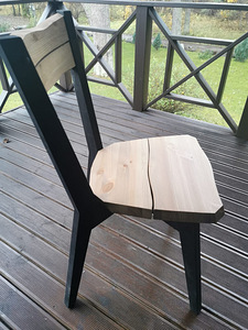 Продам новые сосновые стулья