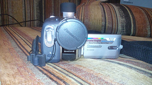 Видеокамеру Panasonic NV-GS200GC
